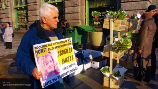anastasiya shevchenko radi politiki brosila umirayushhuyu doch v detdome